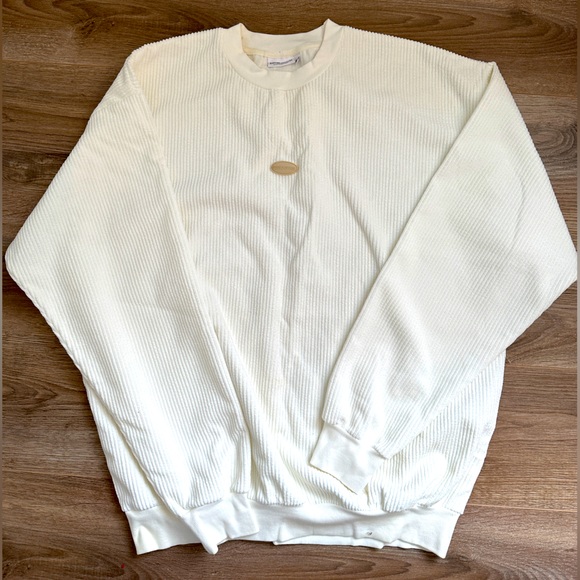 Sisters and Seekers Terminal 2 Sweatsuit - Picture 4 of 6